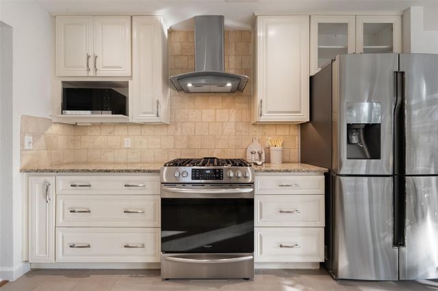 6523 Heron DR, Austin, TX 78759