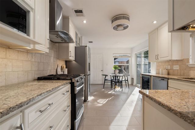 6523 Heron DR, Austin, TX 78759