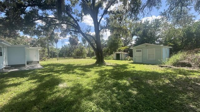 4316 CLEWIS AVENUE, Tampa, FL 33610
