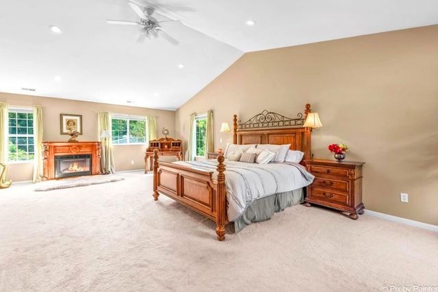 2819 Sun Valley Drive, Cary, IL 60013