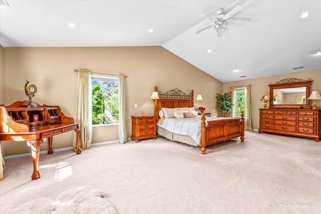 2819 Sun Valley Drive, Cary, IL 60013