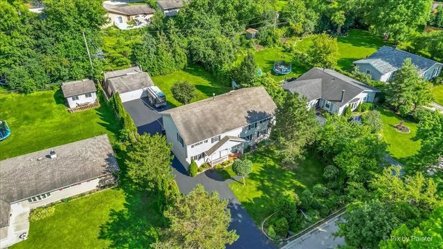 2819 Sun Valley Drive, Cary, IL 60013