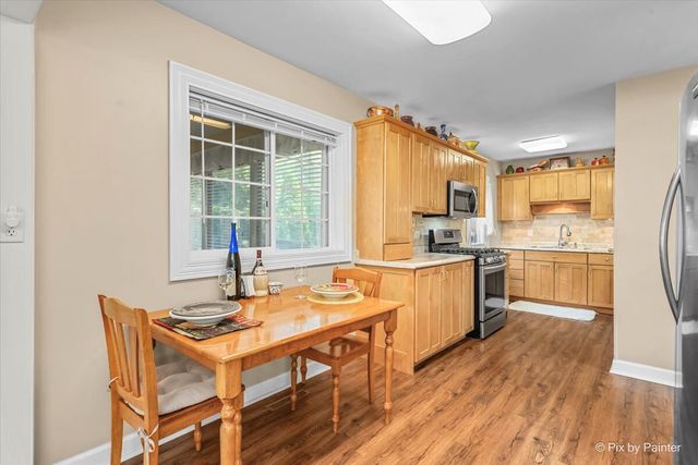 2819 Sun Valley Drive, Cary, IL 60013