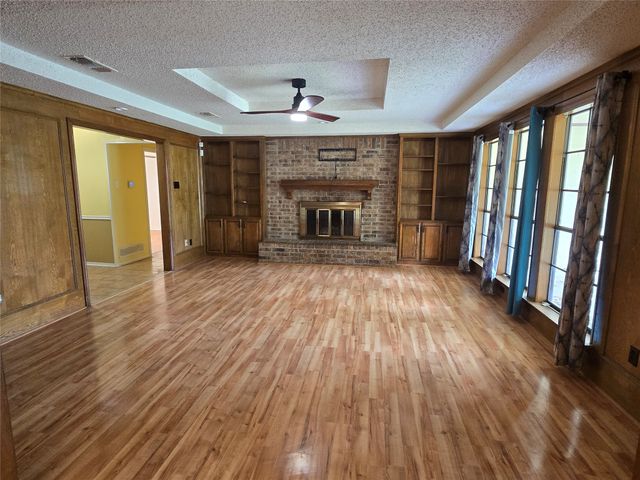 925 Shell Lane, Lancaster, TX 75146