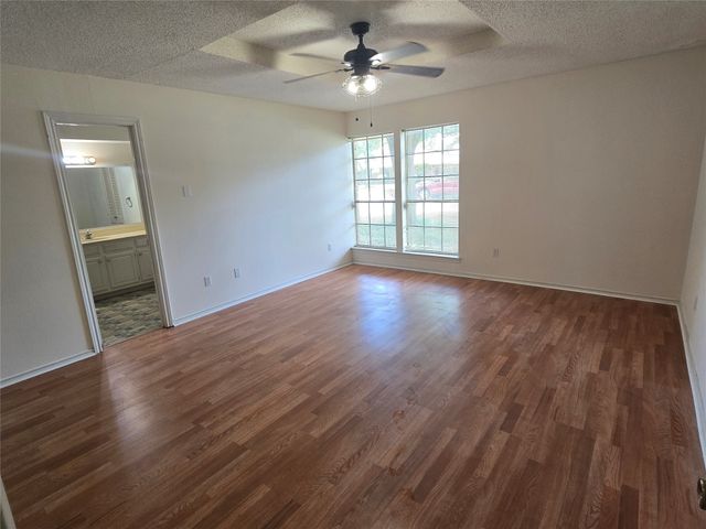 925 Shell Lane, Lancaster, TX 75146