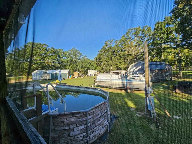 301 An County Rd 1370, Palestine, TX 75801