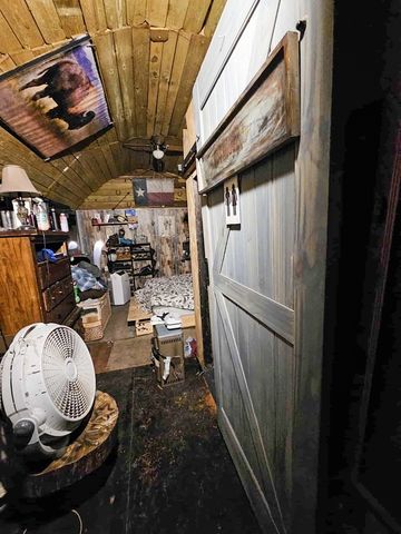 301 An County Rd 1370, Palestine, TX 75801