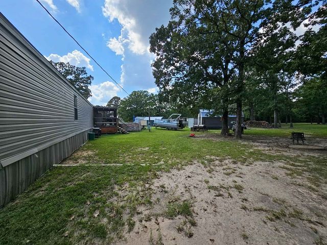 301 An County Rd 1370, Palestine, TX 75801