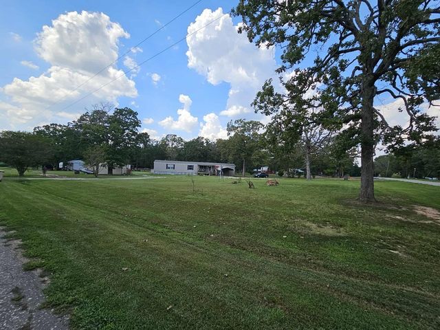 301 An County Rd 1370, Palestine, TX 75801