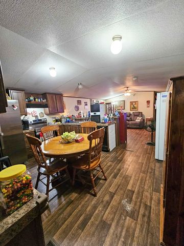 301 An County Rd 1370, Palestine, TX 75801