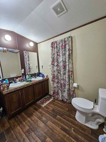 301 An County Rd 1370, Palestine, TX 75801