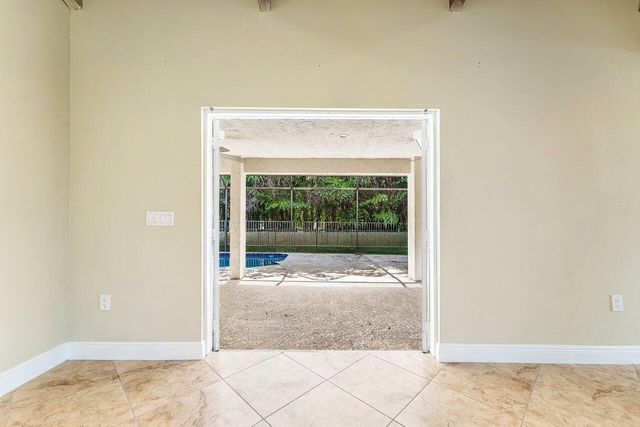 4572 White Cedar Lane, Delray Beach, FL 33445