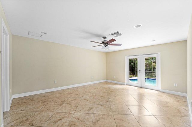 4572 White Cedar Lane, Delray Beach, FL 33445