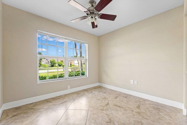 4572 White Cedar Lane, Delray Beach, FL 33445