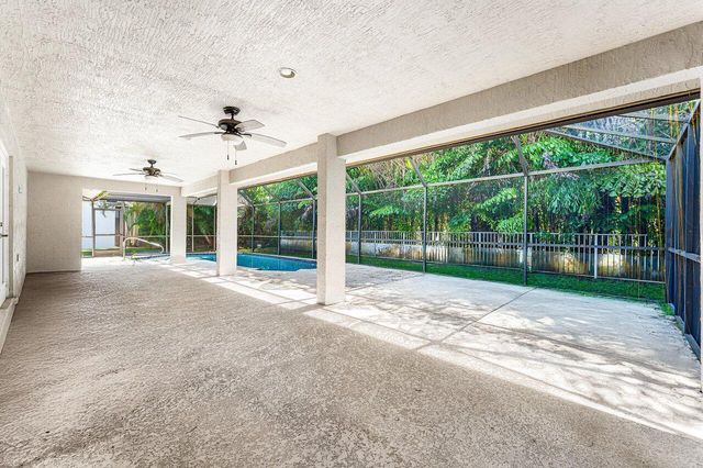 4572 White Cedar Lane, Delray Beach, FL 33445