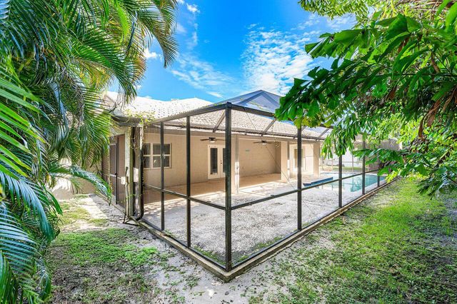 4572 White Cedar Lane, Delray Beach, FL 33445