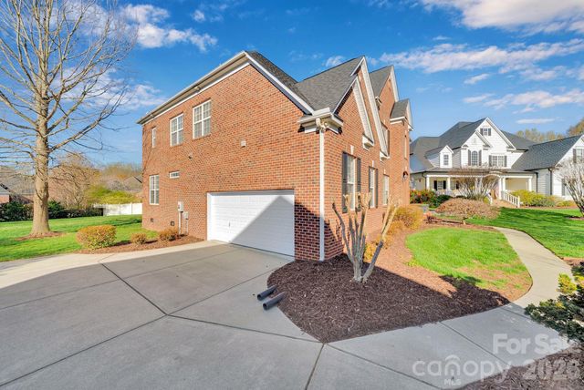 695 Summerford Court NW, Concord, NC 28027