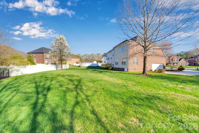 695 Summerford Court NW, Concord, NC 28027