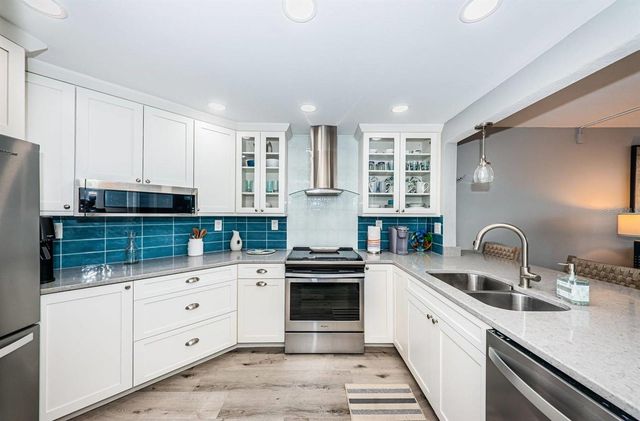 6295 BAHIA DEL MAR CIRCLE 505, St Petersburg, FL 33715