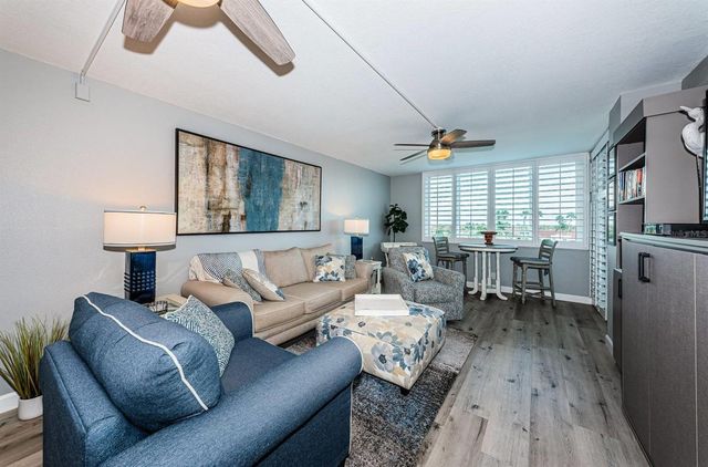6295 BAHIA DEL MAR CIRCLE 505, St Petersburg, FL 33715