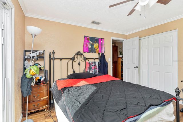 1300 AMBLE LANE, Clearwater, FL 33755