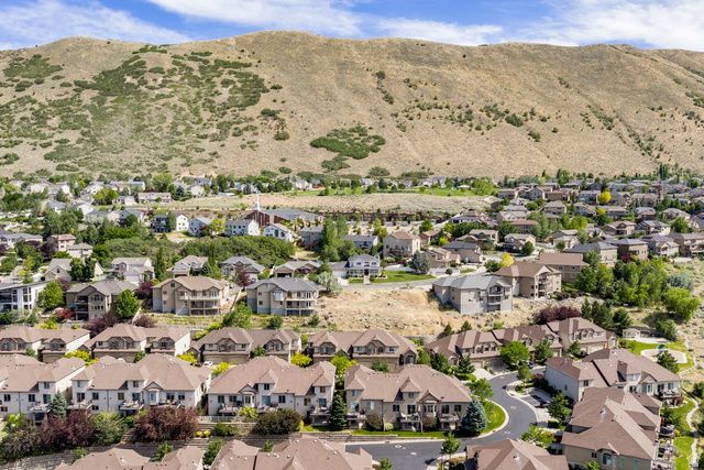 283 E NECHATEL DR, Draper, UT 84020