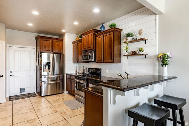 283 E NECHATEL DR, Draper, UT 84020