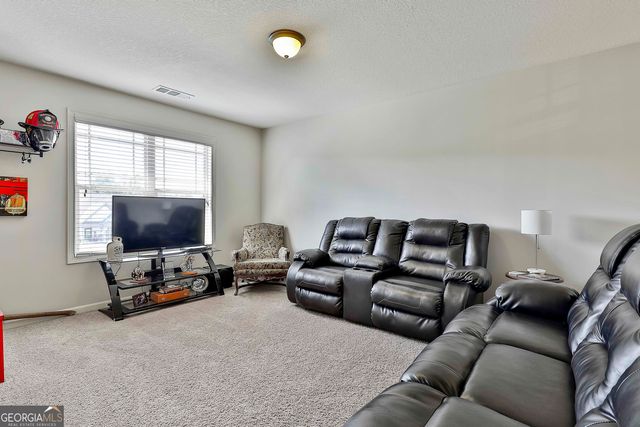 20 Water Oak Drive, Sharpsburg, GA 30277