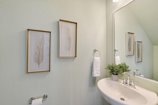 511 Emory Crossing BLVD, Hutto, TX 78634