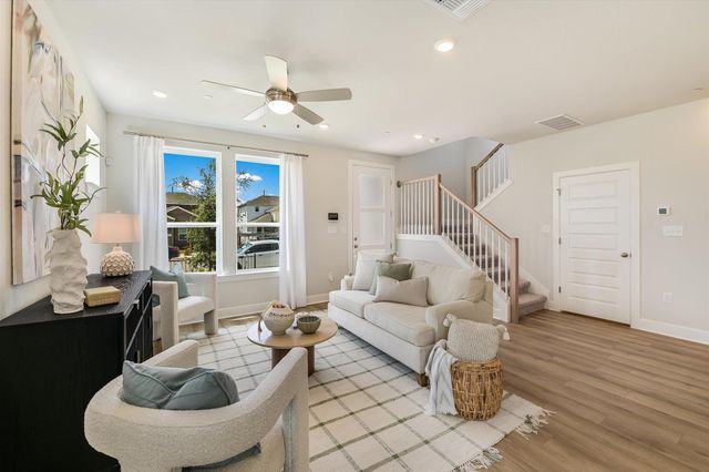 511 Emory Crossing BLVD, Hutto, TX 78634