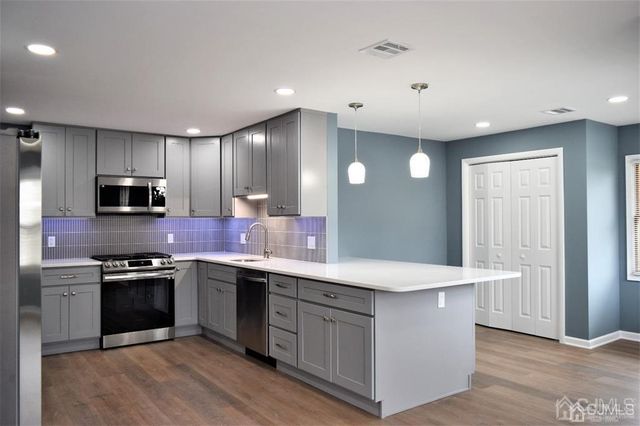 80 Dewey Avenue, Colonia, NJ 07067