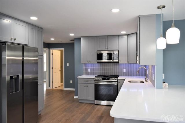 80 Dewey Avenue, Colonia, NJ 07067