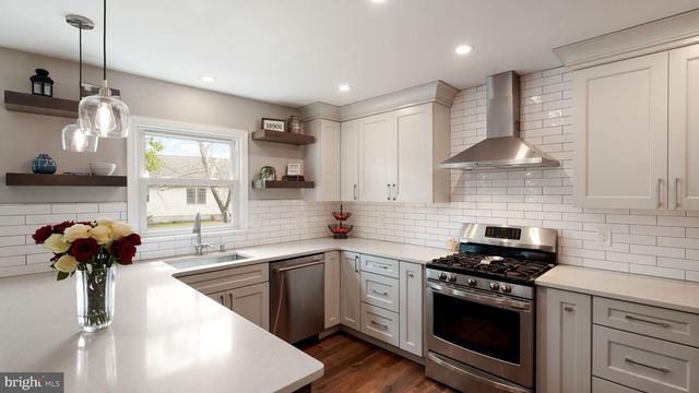 129 STEEPLECHASE DR, Doylestown, PA 18901