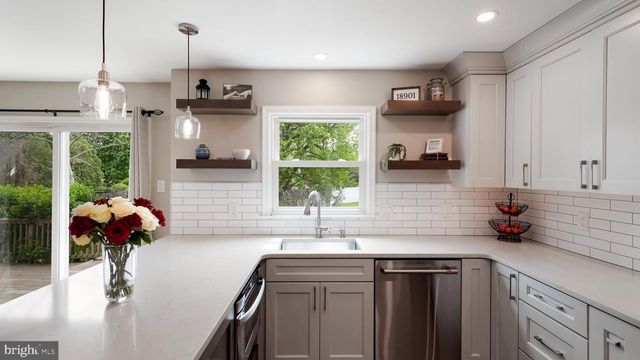 129 STEEPLECHASE DR, Doylestown, PA 18901