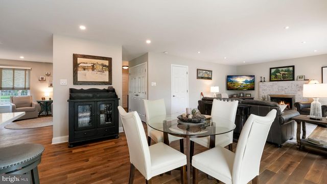 129 STEEPLECHASE DR, Doylestown, PA 18901