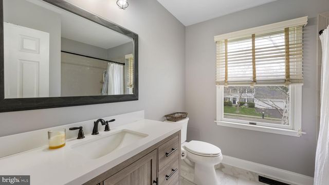 129 STEEPLECHASE DR, Doylestown, PA 18901
