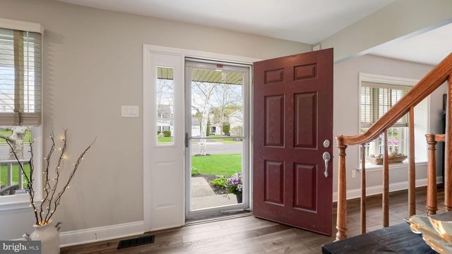 129 STEEPLECHASE DR, Doylestown, PA 18901