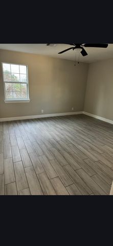 2319 Hollywood Street, Dickinson, TX 77539