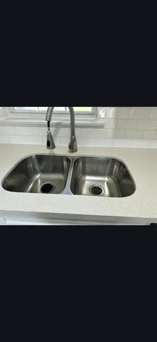 2319 Hollywood Street, Dickinson, TX 77539