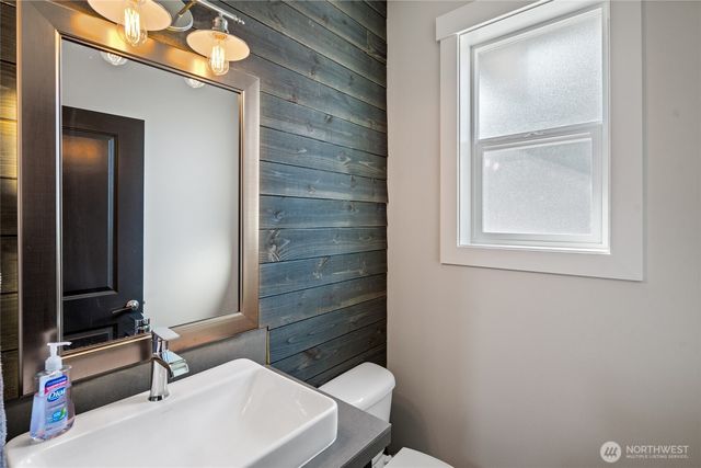 1012 High Avenue, Bremerton, WA 98337