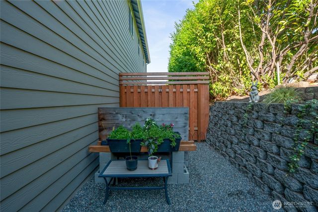 1012 High Avenue, Bremerton, WA 98337