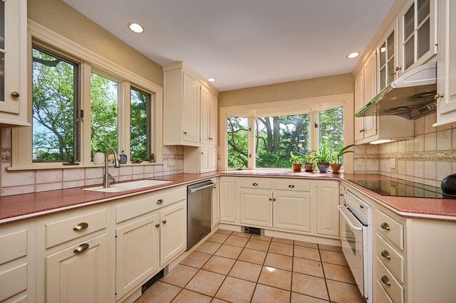 63 Prospect St., Northampton, MA 01060