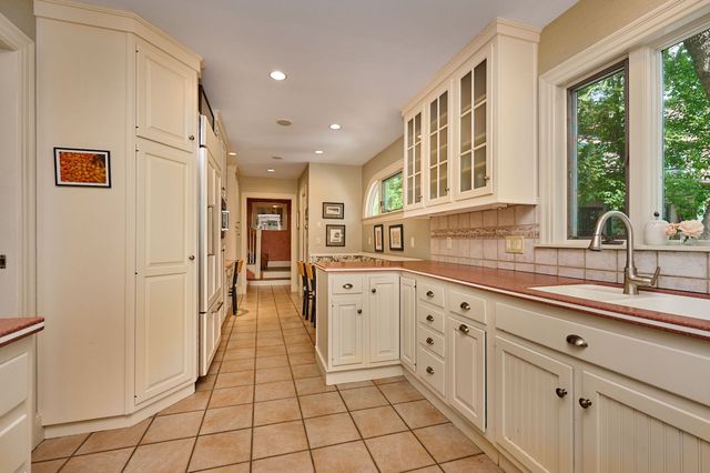 63 Prospect St., Northampton, MA 01060