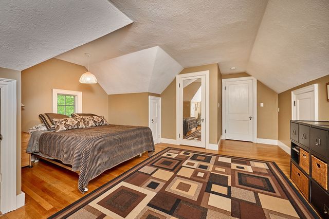 63 Prospect St., Northampton, MA 01060