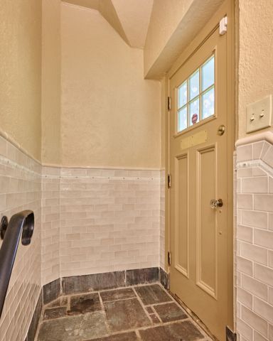 63 Prospect St., Northampton, MA 01060