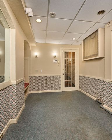 63 Prospect St., Northampton, MA 01060
