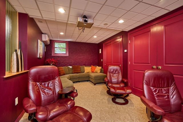 63 Prospect St., Northampton, MA 01060