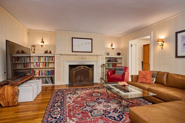 63 Prospect St., Northampton, MA 01060