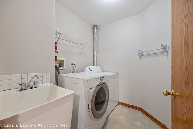 3048 Tangley Oaks Trail, Lisle, IL 60532