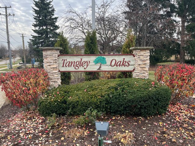 3048 Tangley Oaks Trail, Lisle, IL 60532